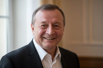 edited basescu grindeanu da din gura bolojan aduce bani in tara 69a0747f10209