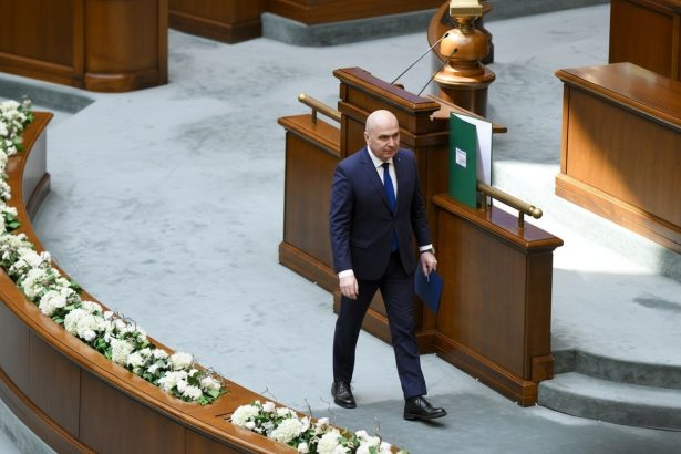 edited bolojan in plenul senatului la motiunea simpla pe acordul ue mercosur cand nicusor dan anunta ca romania este in favoarea acestui acord nimeni nu s a ingrijorat 6989ff8937be3