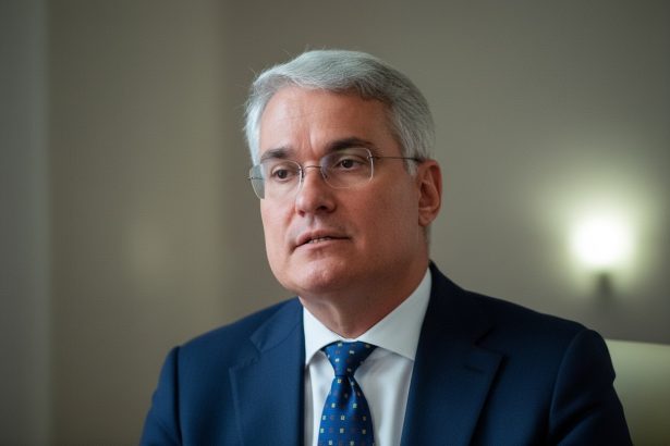 edited dragos pislaru lanseaza un atac dur la adresa baietilor destepti din politica si il apara pe ilie bolojan 698f7c5e2be8b