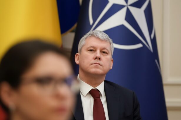 edited duce la frustrare si curiozitate excesiva reactia lui catalin predoiu la propunerea de interzicere a accesului copiilor la retele de socializare 697f34383a0f0