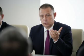 edited fifor atac la bolojan si a tradat colegii primari pentru un loc caldut de unde taie si spanzura in numele reformei 698adf4625290