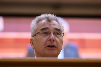 edited liderul senatorilor aur acuza guvernul bolojan de manipularea realitatii economice 69908d8af414c