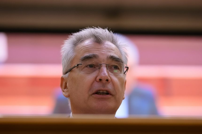 edited liderul senatorilor aur acuza guvernul bolojan de manipularea realitatii economice 69908d8af414c