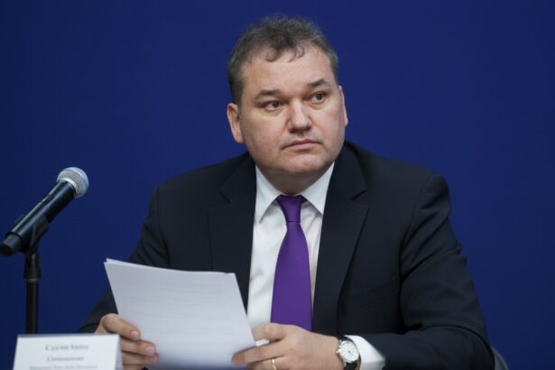 edited ministrul dezvoltarii era bine ca pachetul de administratie sa fie deja in vigoare 6980c757c4db8