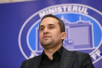 edited ministrul transporturilor despre greseala din cv imi place sa cred ca este strict un interes jurnalistic si nu o campanie impotriva mea o inadvertenta care nu a produs n 69a00fc37d120