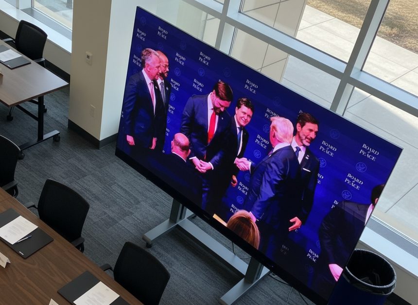 edited nicusor dan participa la reuniunea inaugurala a consiliului pacii trump l a numit prim ministrul romaniei pe nicusor dan 6997261f06e74