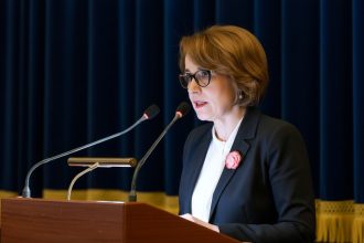 edited o senatoare pnl cere ca neplata primei zile de concediu medical sa nu fie aplicata pacientilor cronici amendament depus 6983391ec451a