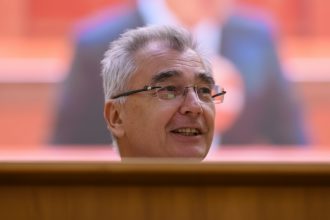 edited petrisor peiu liderul senatorilor aur suntem intr un moment periculos pentru evolutia economica si trebuie sa aplicam solutii urgente 69987ec32badf