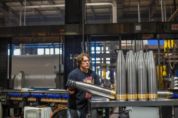 edited producatorii de armament nu au nicio idee despre cum intentioneaza tarile sa utilizeze imprumuturile ue de 150 de miliarde de euro 69899ab61b7ba