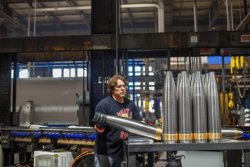 edited producatorii de armament nu au nicio idee despre cum intentioneaza tarile sa utilizeze imprumuturile ue de 150 de miliarde de euro 69899ab61b7ba