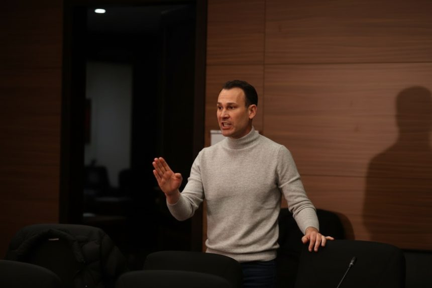 edited robert negoita a ajuns la sediul dna 6984a0ba4496e