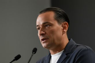 edited schimb dur de replici intre primarii din capitala daniel baluta catre ciprian ciucu sunteti un om fara caracter apucati va odata si odata de treaba 69873b98dead2