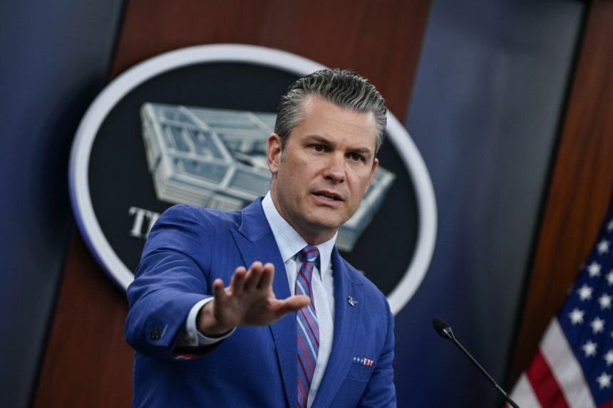 edited secretarul de razboi al sua confirma pentagonul va declasifica informatiile despre extraterestri 699d4d30aed6f