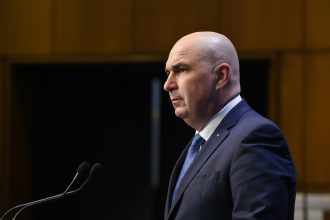 edited sindicatul angajatilor din aparatul guvernului acuza adoptarea oug privind reforma administratiei in dispret fata de avizele institutiilor competente 699ebd05d478f