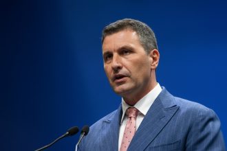 edited tanczos barna psd este in coalitie si influenteaza deciziile guvernamentale dar criticile publice nu ajuta 698e08edd832a