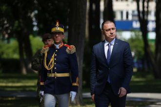 edited un fost ministru al apararii participarea lui nicusor dan la reuniunea lui donald trump este corecta si necesara 6991cafcca8e7