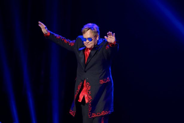 elton john depune marturie impotriva editorului daily mail nu vorbiti cu presa a spus prietenilor 698627bd2e049