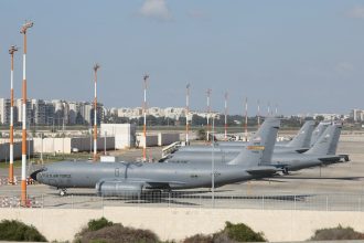 f 22 portavioane si sute de rachete tomahawk sua pregatite de atac asupra iranului 69a1d476bbb11