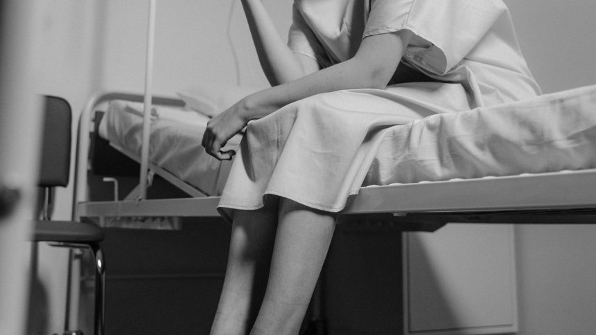 franta readuce in discutie legea eutanasiei dupa respingerea acesteia de catre senat 69848f977e312