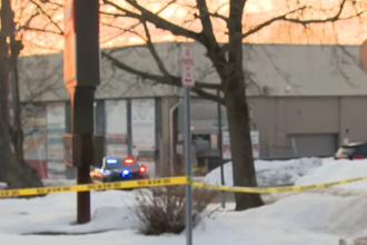 impuscaturi la un meci de hochei pentru tineri din rhode island 3 morti 6994075166455