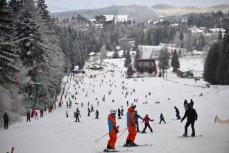 ins sosirile in structurile de primire turistica din romania au scazut cu 24 in 2025 din ce tari vin cei mai multi turisti straini 6985ba4595794