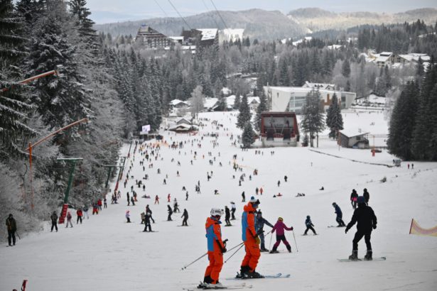 ins sosirile in structurile de primire turistica din romania au scazut cu 24 in 2025 din ce tari vin cei mai multi turisti straini 6985ba4595794