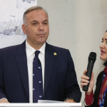 insula thassos vrea si mai multi turisti romani primarul a venit la bucuresti sa i convinga pe nehotarati 698e01d2e1966