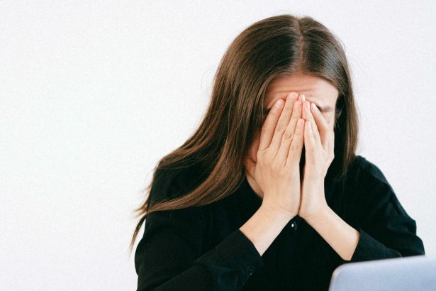 inteligenta artificiala ne face sa muncim mai putin un studiu arata exact contrariul 6992a69bea8e9