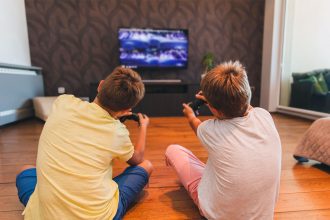 macron vrea limitarea accesului copiilor la jocuri video violente 69884bd42ae70