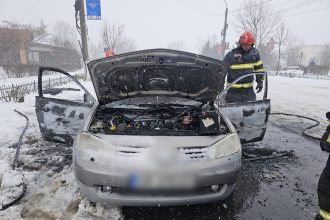 masina mistuita de flacari pe o sosea din giurgiu 69998d4ebe413