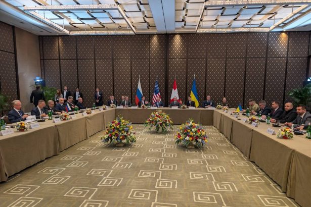 negocierile trilaterale pe tema ucrainei intra in ziua 2 la geneva in prima zi negociatorii s au certat nu avem timp pentru toate prostiile astea 699579e50792f