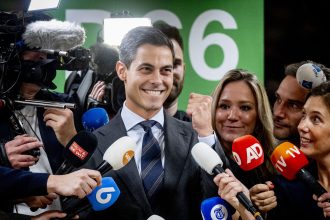 noul prim ministru olandez jetten se confrunta cu o sarcina dificila odata cu instalarea guvernului minoritar 699c2309797e3