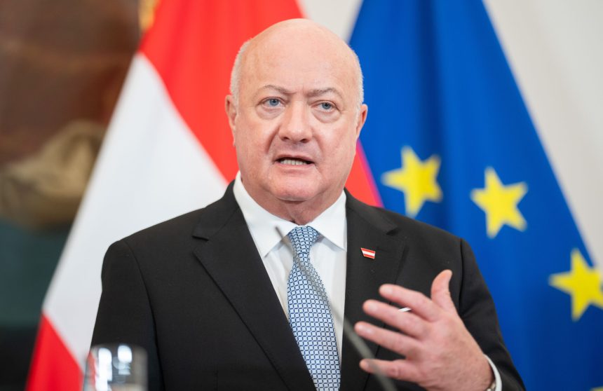 o voce importanta din europa sustine ideea lui macron de a relua discutiile cu putin 698de2a7ccc94