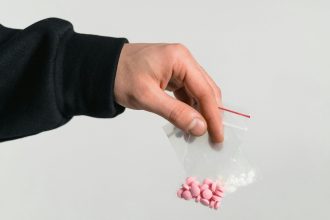 opioidele sintetice ar fi putut cauza sute de decese in plus in marea britanie fata de estimarile initiale 698983b8640af