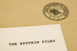 parisul va infiinta o echipa speciala pentru a analiza posibila implicare a cetatenilor francezi in infractiunile lui jeffrey epstein 699127c32a004