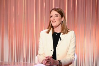 parlamentul european suspenda premiul cetateanului european pentru a reduce costurile 698cb6aa04983