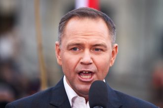 polonia ar trebui sa dezvolte apararea nucleara ca raspuns la amenintarile rusiei afirma karol nawrocki 6991f21cd4d16