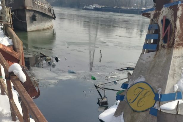 poluare pe dunare in zona giurgiu un impingator s a scufundat 69834e2f32a7c