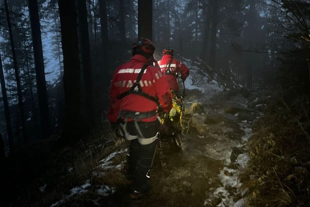 salvamont 56 de cetateni din toata tara blocati pe munte au solicitat ajutor 698d85a379a75