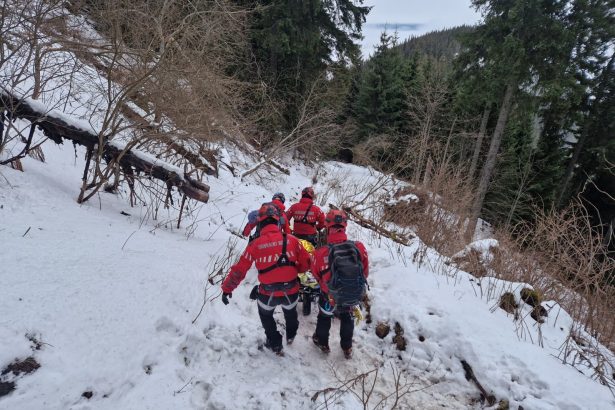 salvamont sprijin pentru 133 de cetateni blocati pe munte in toata tara 699aa94c9ce39