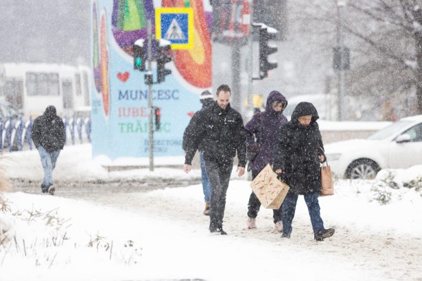 snspa suspenda cursurile miercuri din cauza codului portocaliu de ninsoare si viscol in bucuresti 69947ae702f60