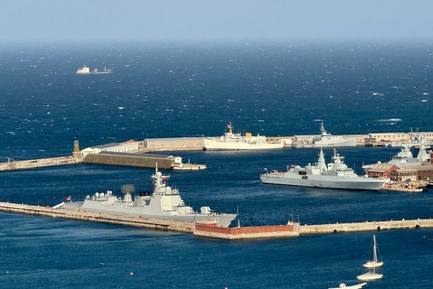 sua a pregatit langa iran cea mai mare putere aeriana de la invazia irakului din 2003 trump a dat un ultimatim teheranului 69977d41001a0