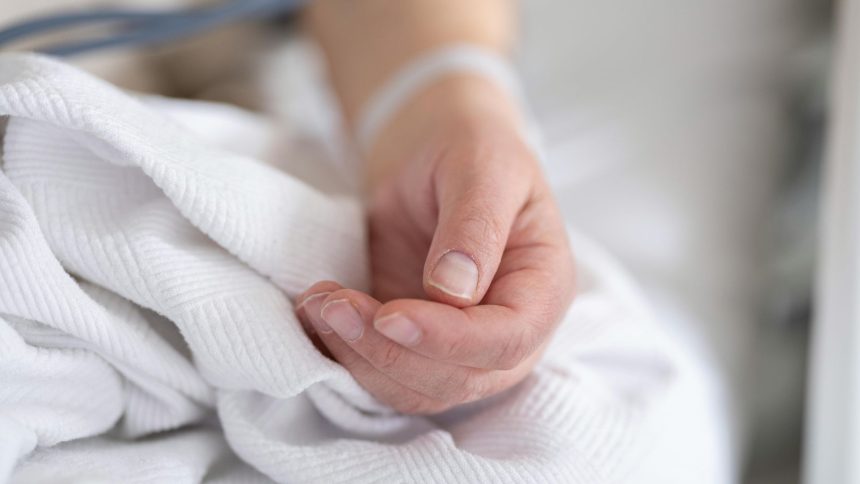 tanara desfigurata intr un spa al unui hotel din brasov dosarul trimis in judecata dupa 4 ani 6984f9cd9c834