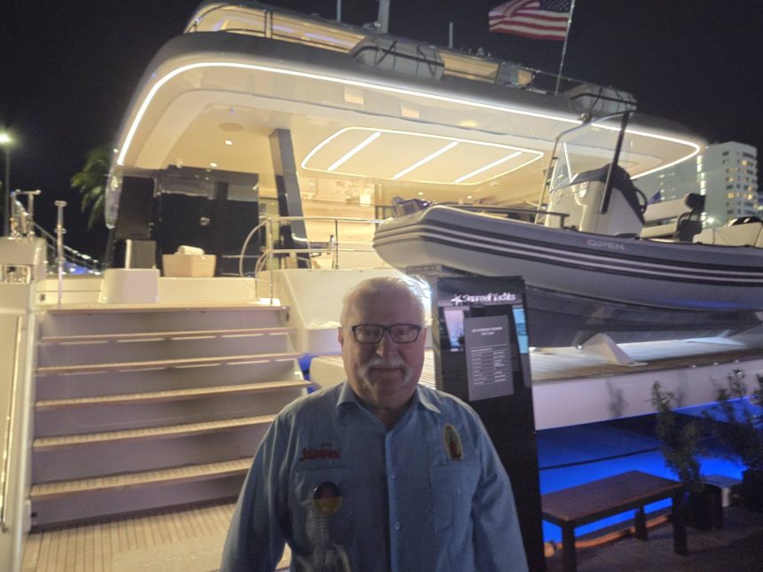 tradator sau om extrem de inteligent lech walesa nu stie inca ce sa creada despre trump si ucraina 699c9ce919717