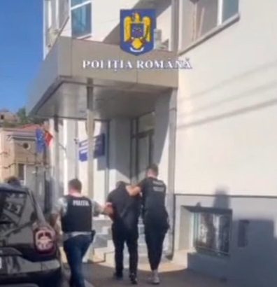 trei urmariti international au fost adusi in romania si trimisi la inchisoare 699028a427ec9