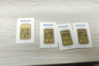 un britanic a vrut sa intre in romania cu lingouri de aur ascunse in bagaje 6992ed7ee04aa