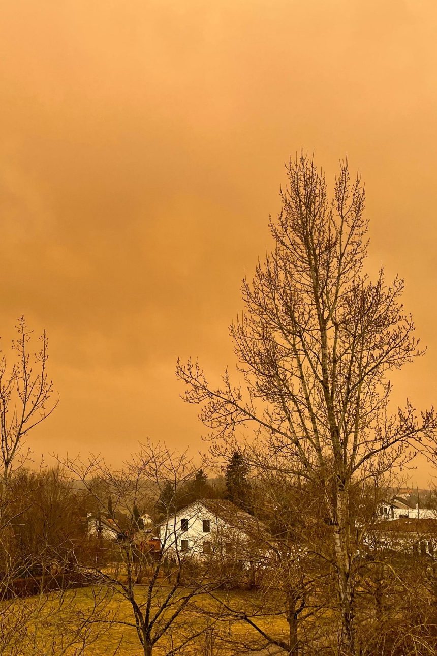 un fenomen cu aspect apocaliptic intr o tara din europa precipitatii de culoarea sangelui si cer purpuriu 699d5e0fe08be