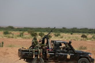 un lider al regimului militar din niger cere populatiei sa se pregateasca pentru razboiul cu franta 698e69c28362f