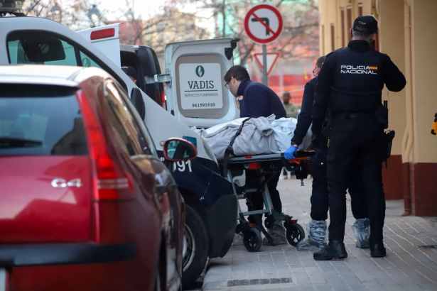 un roman si a ucis vecinul spaniol pentru ca i a atras atentia ca face zgomot esti dependent de droguri betiv nenorocit 699c729661dde