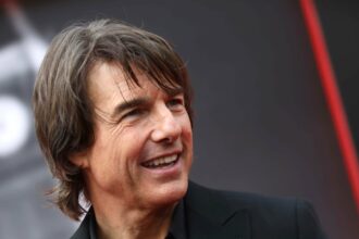 va fi unul dintre cele mai sigure orase din europa sarah knafo il invita pe tom cruise la paris 6980f4297b117